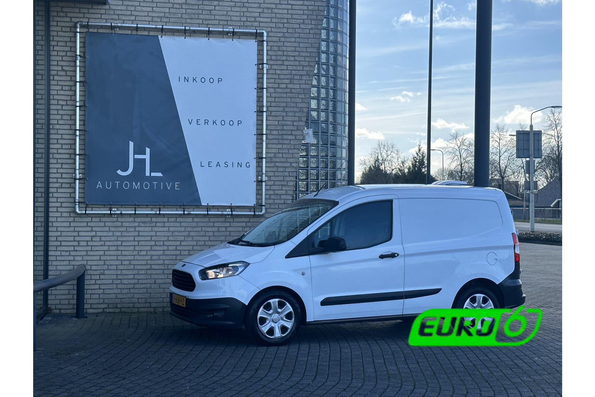 Ford Transit Courier 1.5 TDCI Ambiente*CAMERA*TEL*